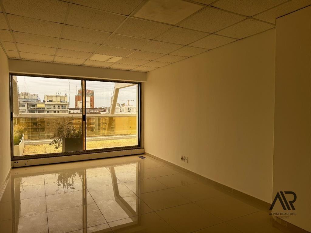 Oficina en alquiler ubicado en Torree Libertad, Centro
