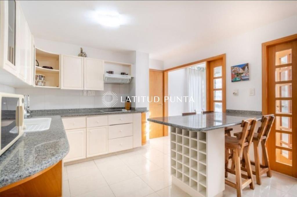 Apartamento en Brava, 3 dormitorios