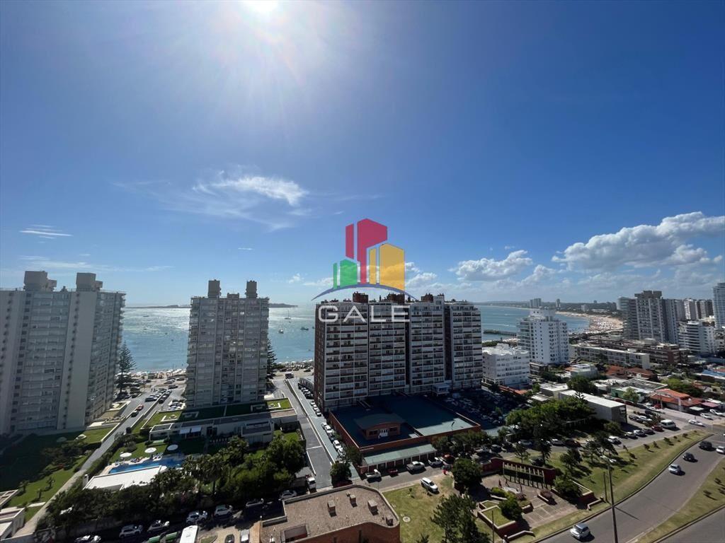 Apartamento de 3 dormitorios en Torre Imperiale -