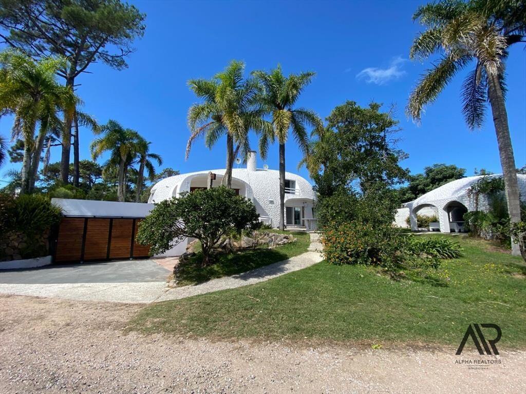Casa en alquiler temporario c/ cochera en Cantegril