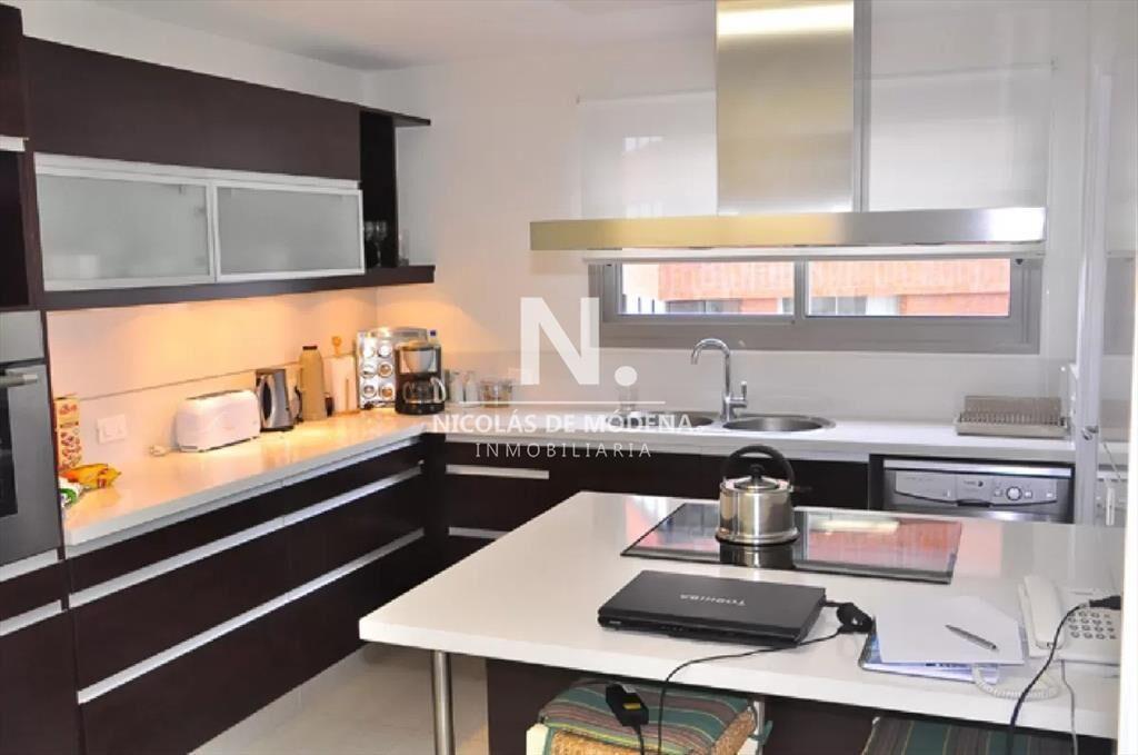 Apartamento a pasos de playa Brava!