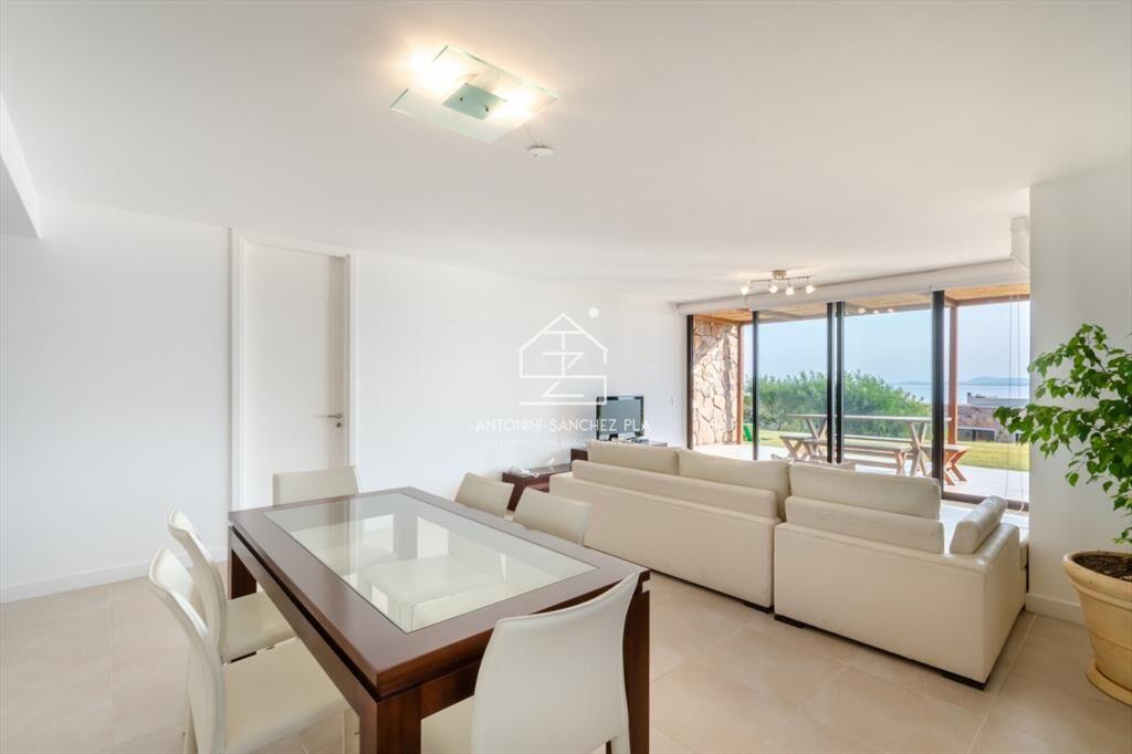 Venta y alquiler temporario de Apartamento amplio