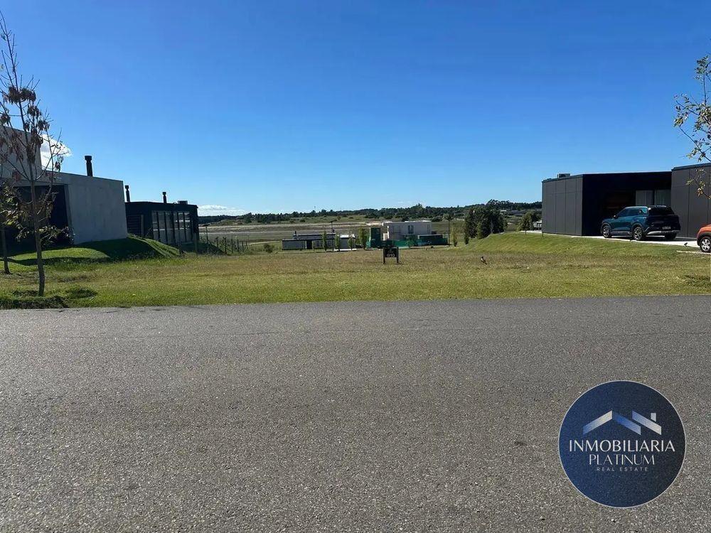 Terreno en venta de 883m2 ubicado en Cavas de la Tahona
