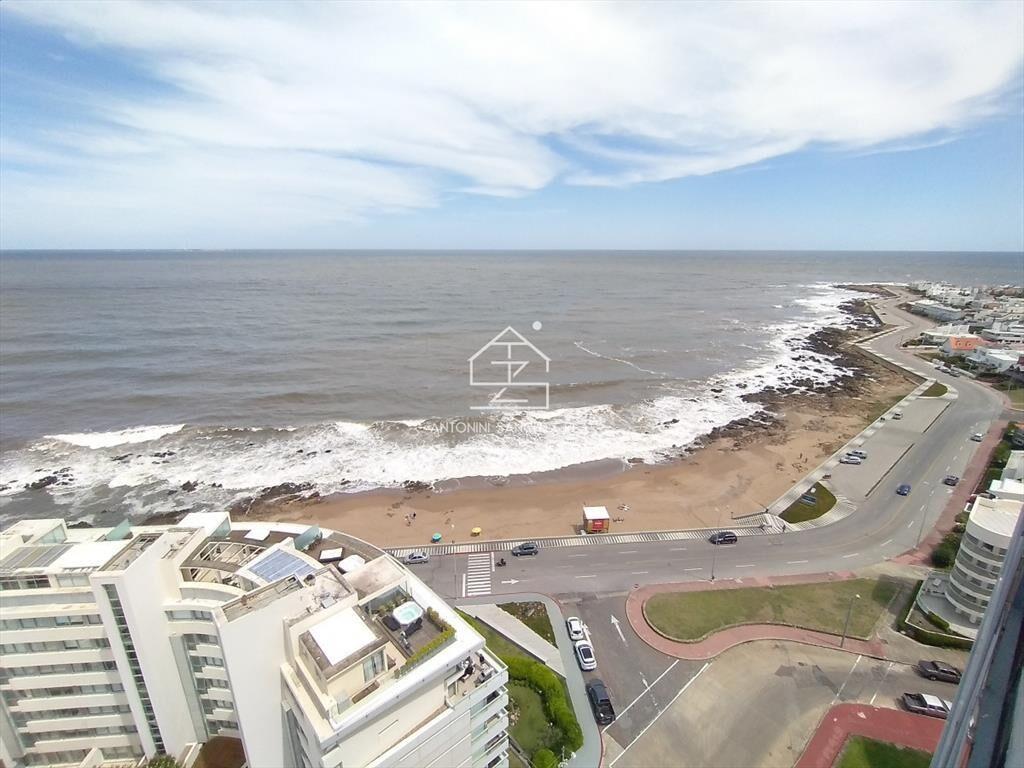 apartamento en zona de Peninsula con hermosa vista a playa