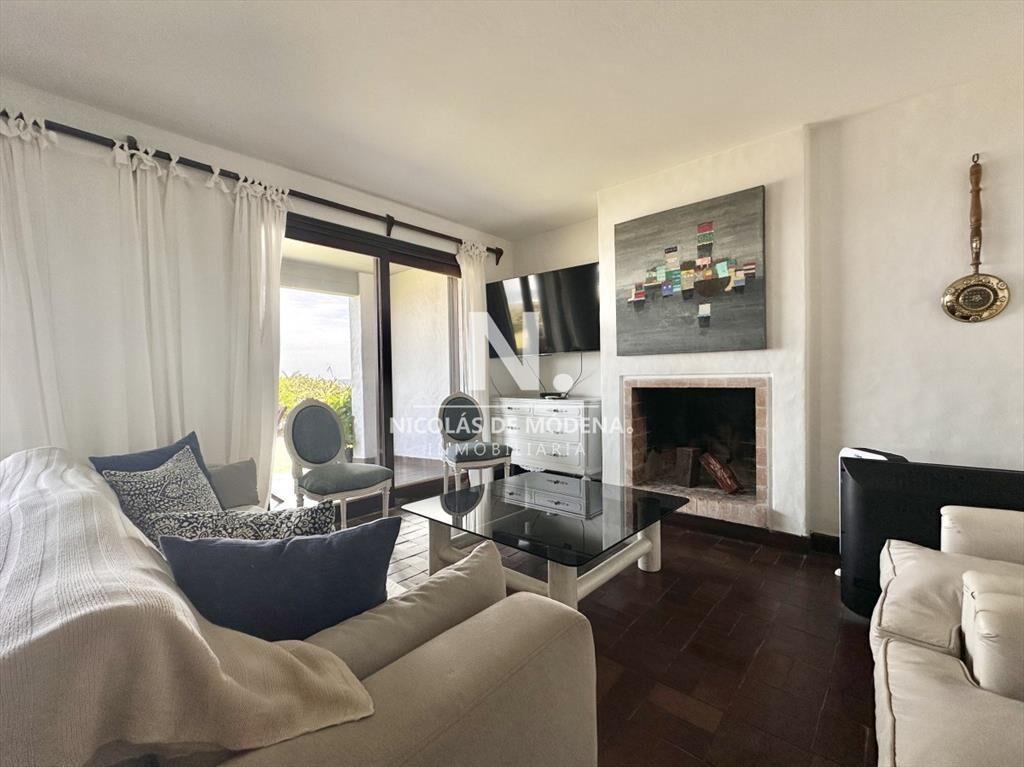 Apartamento de Tres Dormitorios frente a El Emir - Penínsu