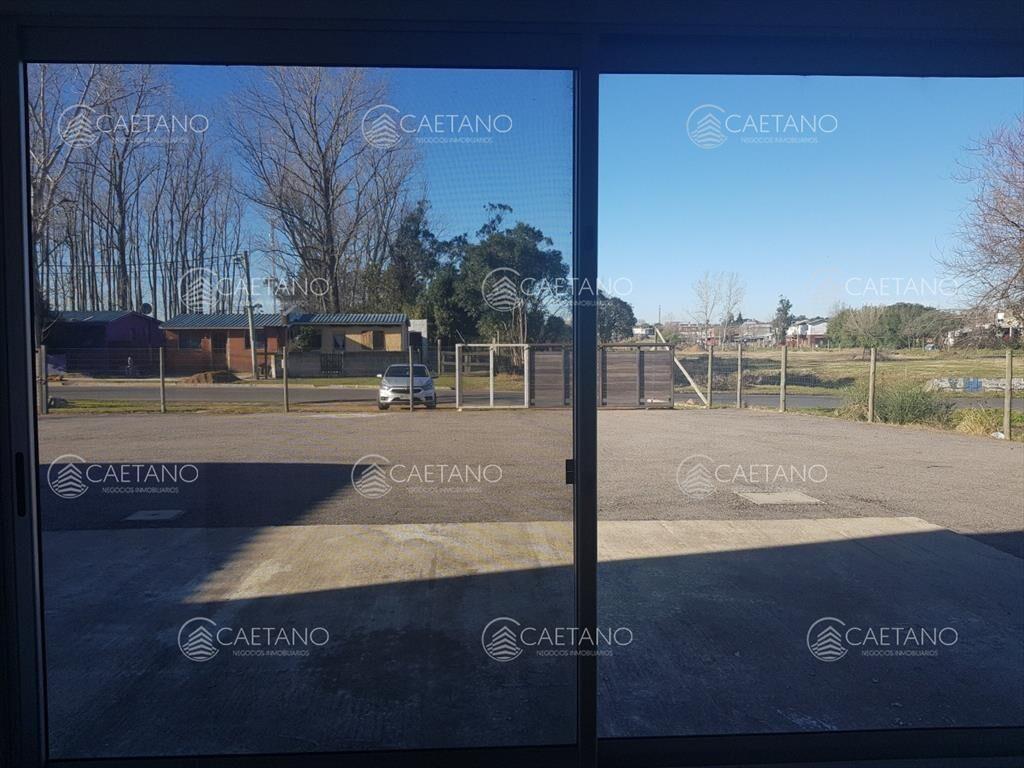 Excelente galpon con oficinas, 600 m2, en