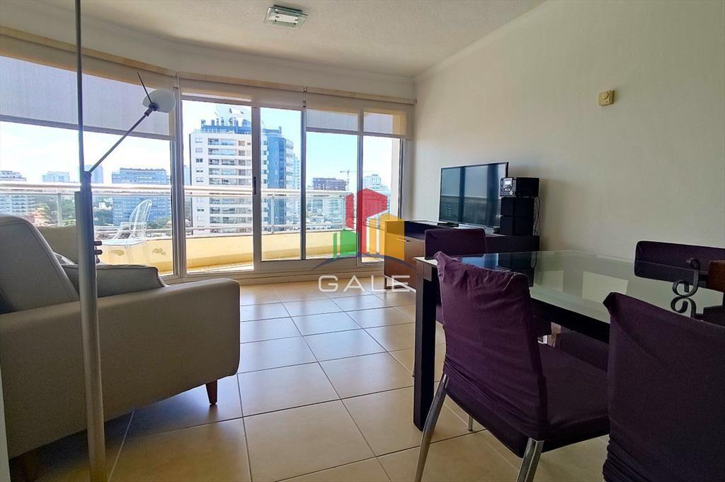 Excelente apartamento con vistas a playa brava!
