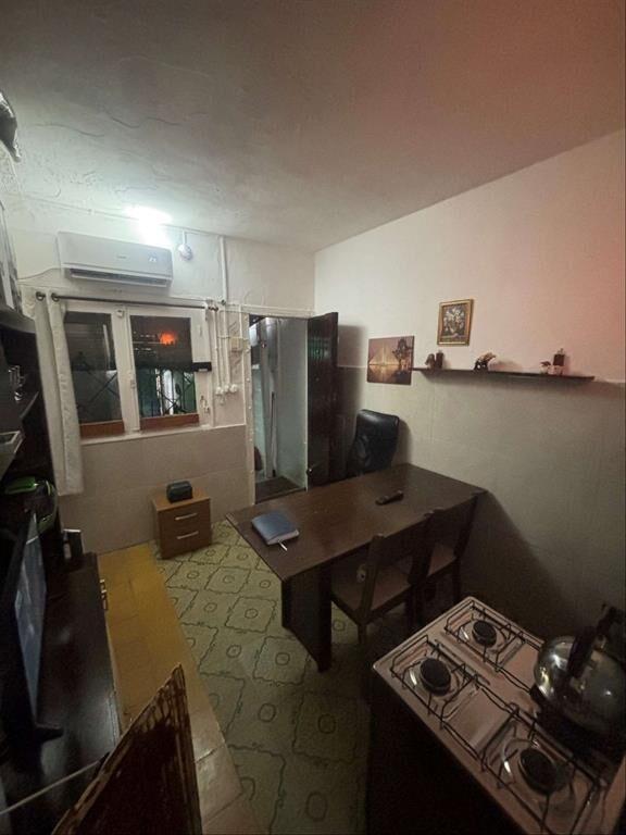 Casa en Venta. Unidad de PH. al frente.