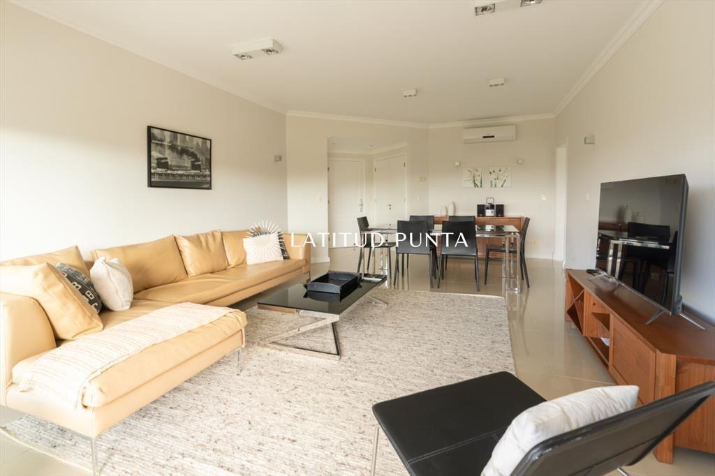 Apartamento Playa Mansa 3 ambientes