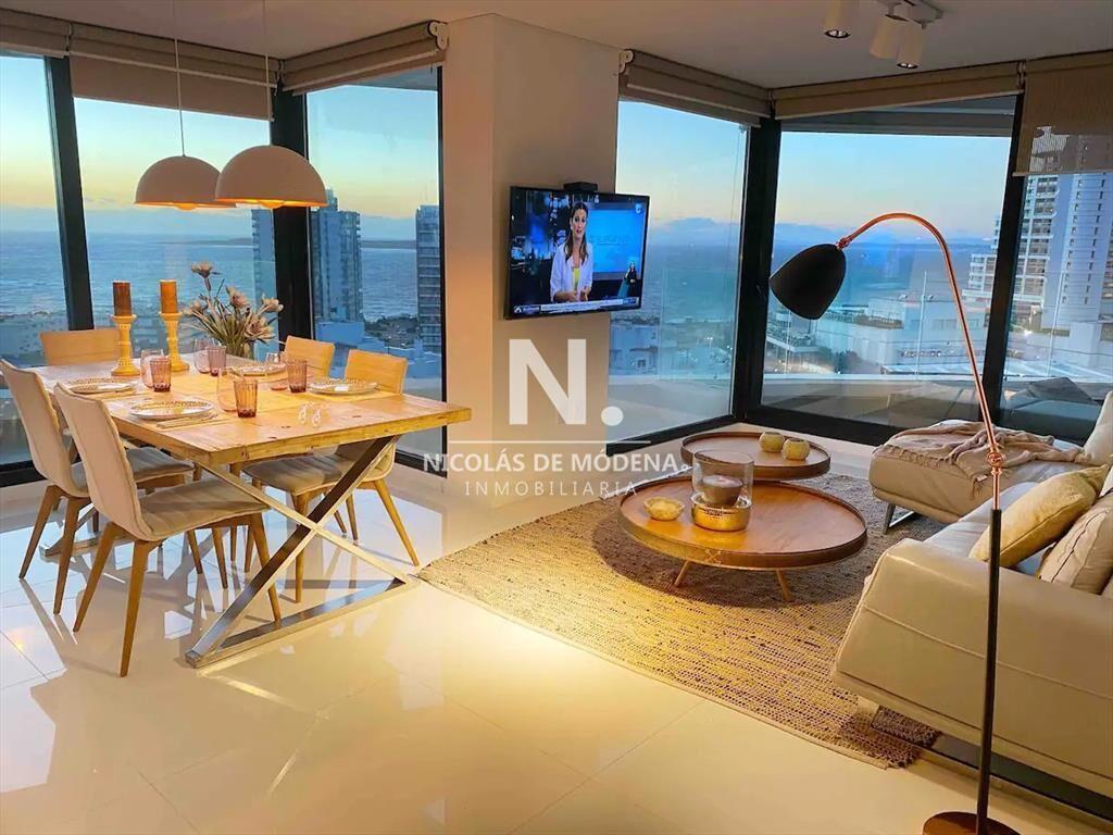 Apartamento de tres dormitorios en venta, ARTOWER Punta del