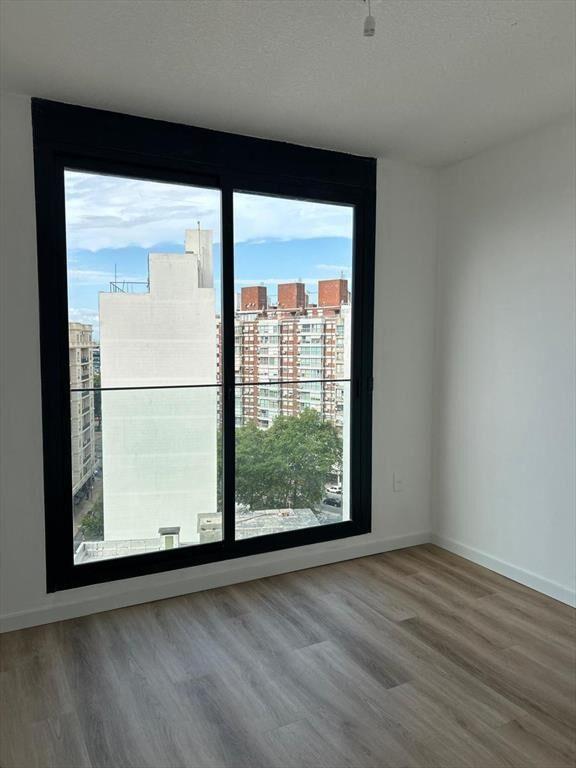 Alquiler Apartamento 2 Dormitorios en Tres Cruces con garaj