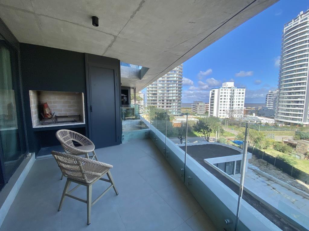 VENTA DE APARTAMENTO DE 2 DORMITORIOS -EDIFICIO WAVE BRAVA