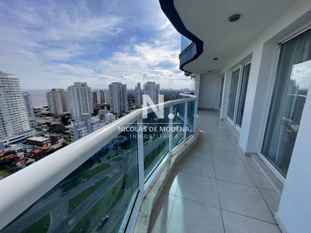 Apartamento de lujo, 3 dormitorios en suite + 2