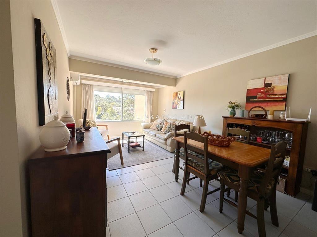 Departamento En Venta De 1 Dormitorio y Medio En Pinares Pu