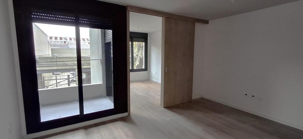 Tres Cruces 1 dormitorio, 1 baño, terraza y garaje