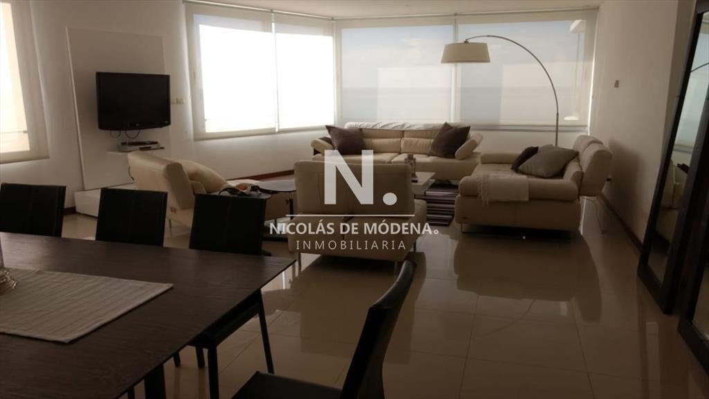 En venta Apartamento en Brava de 3 dormitorios,