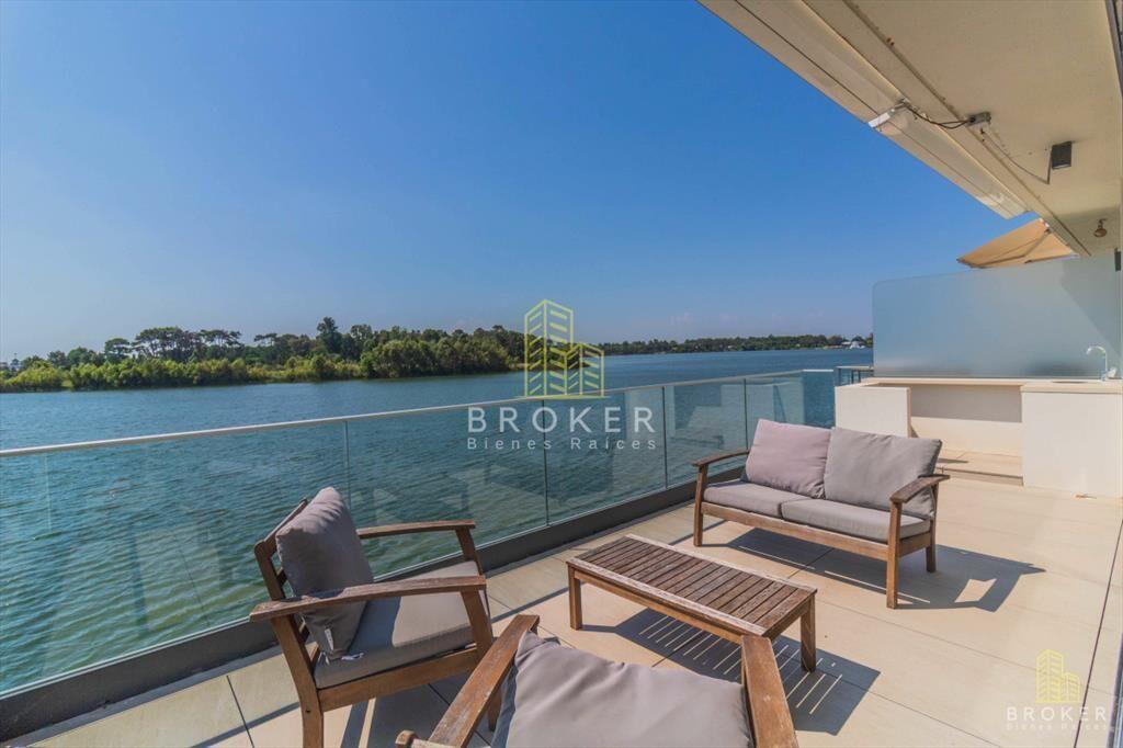 Venta Apartamento Carrasco 3 Dormitorio Triplex