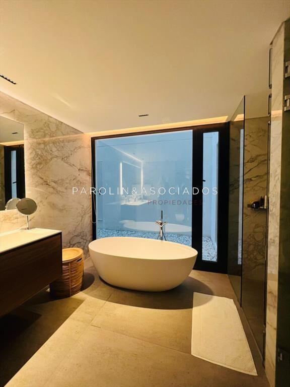 Departamento de 3 Suites en venta The Colette, Punta del Es