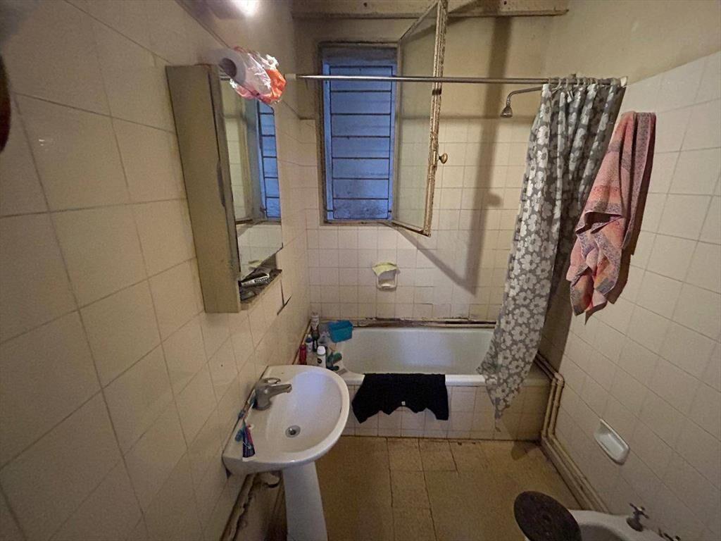 Alquiler de Local comercial o Casa en Calle Canelones con 18