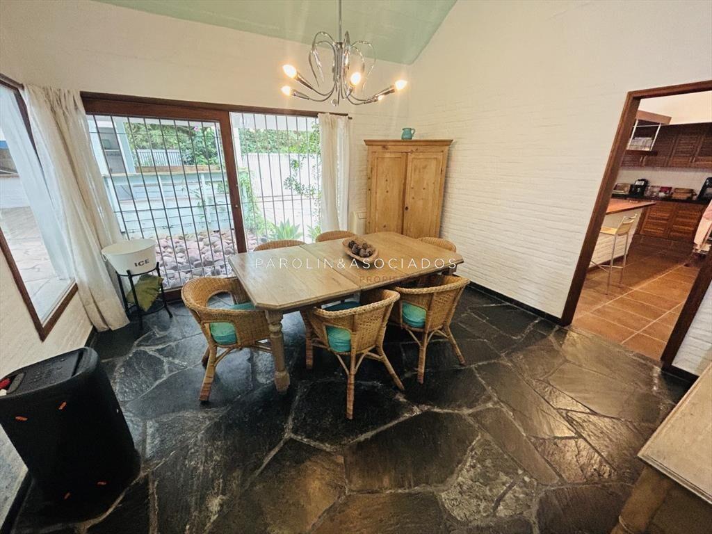 Casa en venta  con piscina climatizada, 4 Lugano,