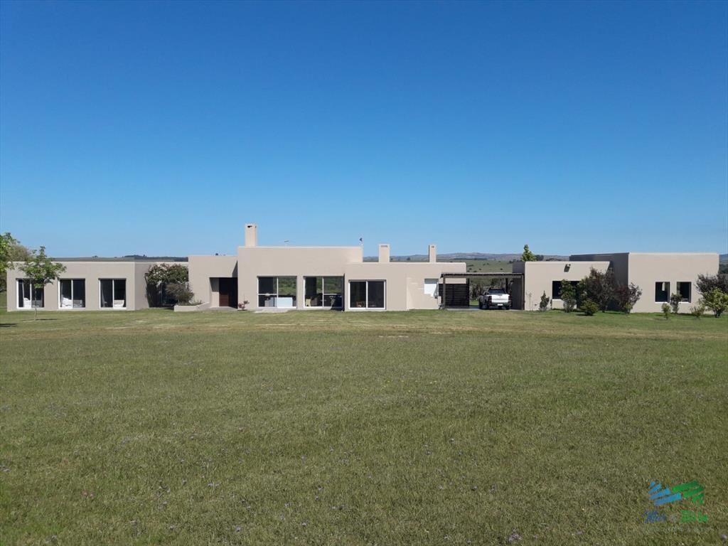Muy lindo campo en Jose Ignacio con importante y