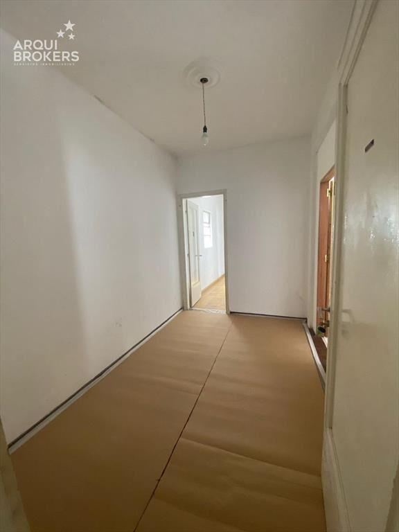 Apartamento de tres dormitorios en venta con renta en Tres
