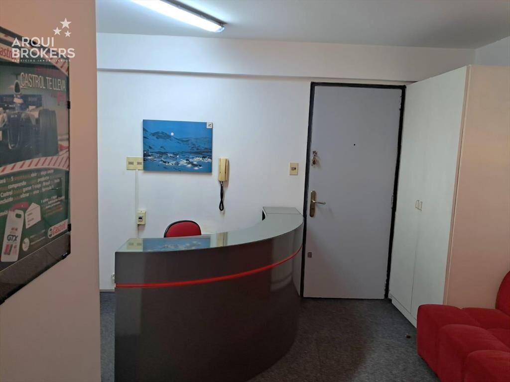 Oficina de tres ambientes en venta en Centro