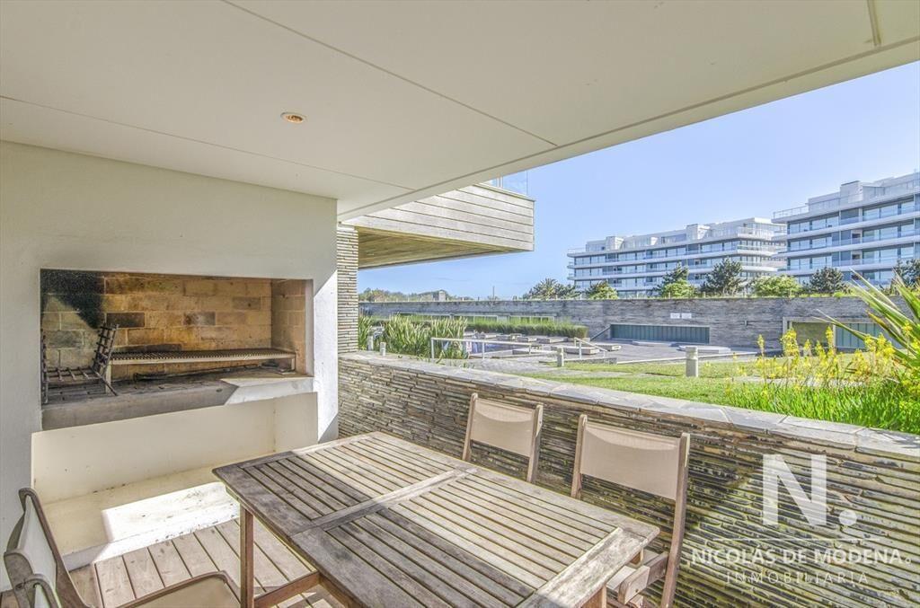Apartamento Tres Dormitorios en Aqluiler Playa Brava