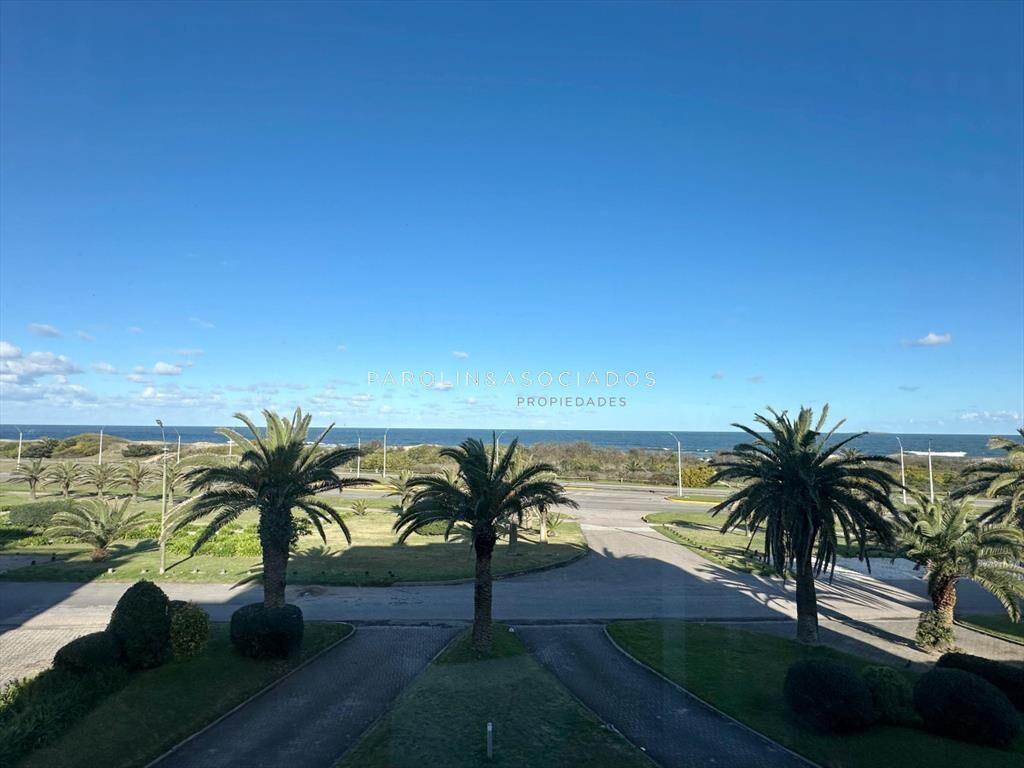 Departamento en venta de 4 Suites en Playa Brava,