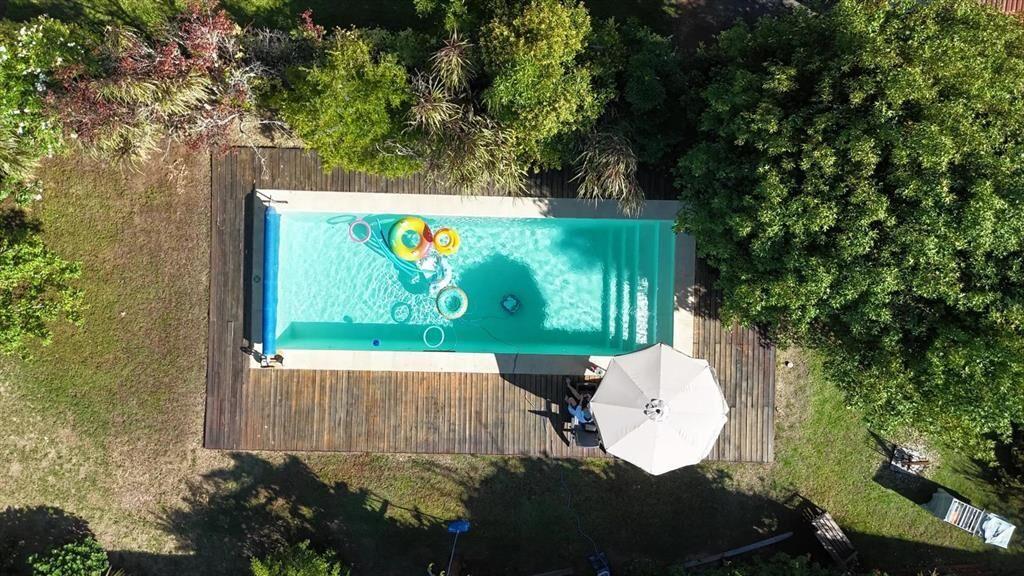 Venta amplia Casa 3 dormitorios con piscina y parrillero a