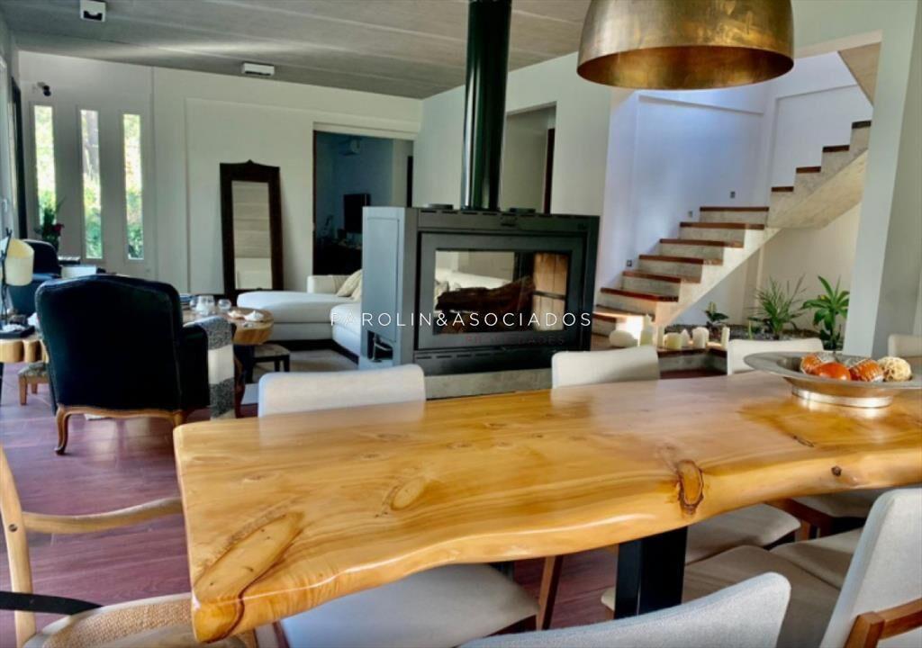 Casa en venta de 4 dormitorios en Montoya, Punta del Este.