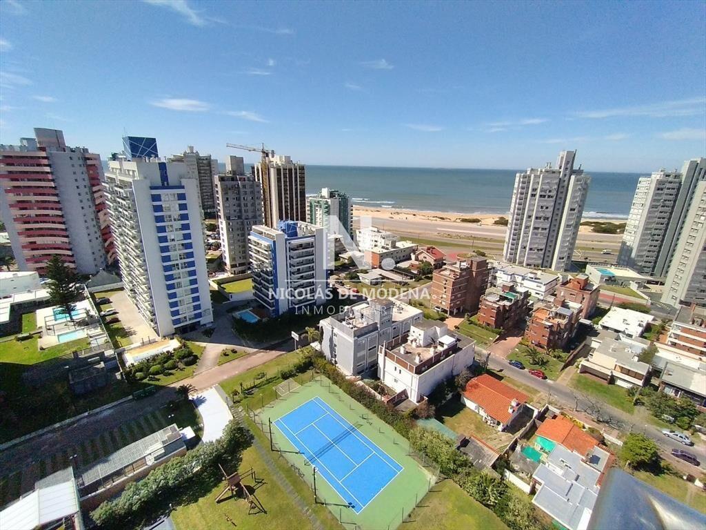 pent house con vista a playa brava y playa mansa