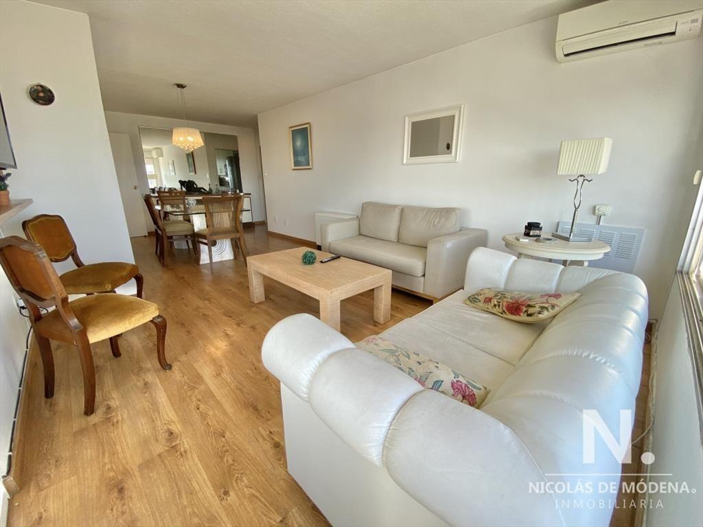 VENTA DE APARTAMENTO DE 3 DORMITORIOS EN PENINSULA PUNTA DE