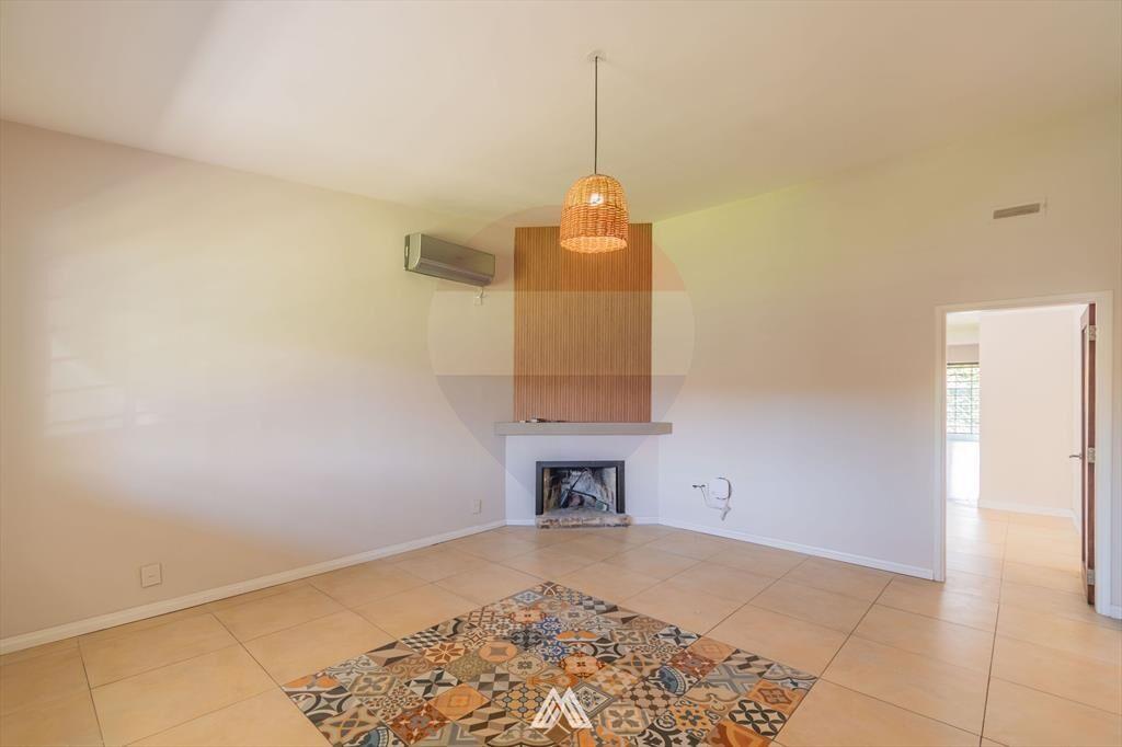 Casa reciclada, 3 dormitorios,  jardín y piscina