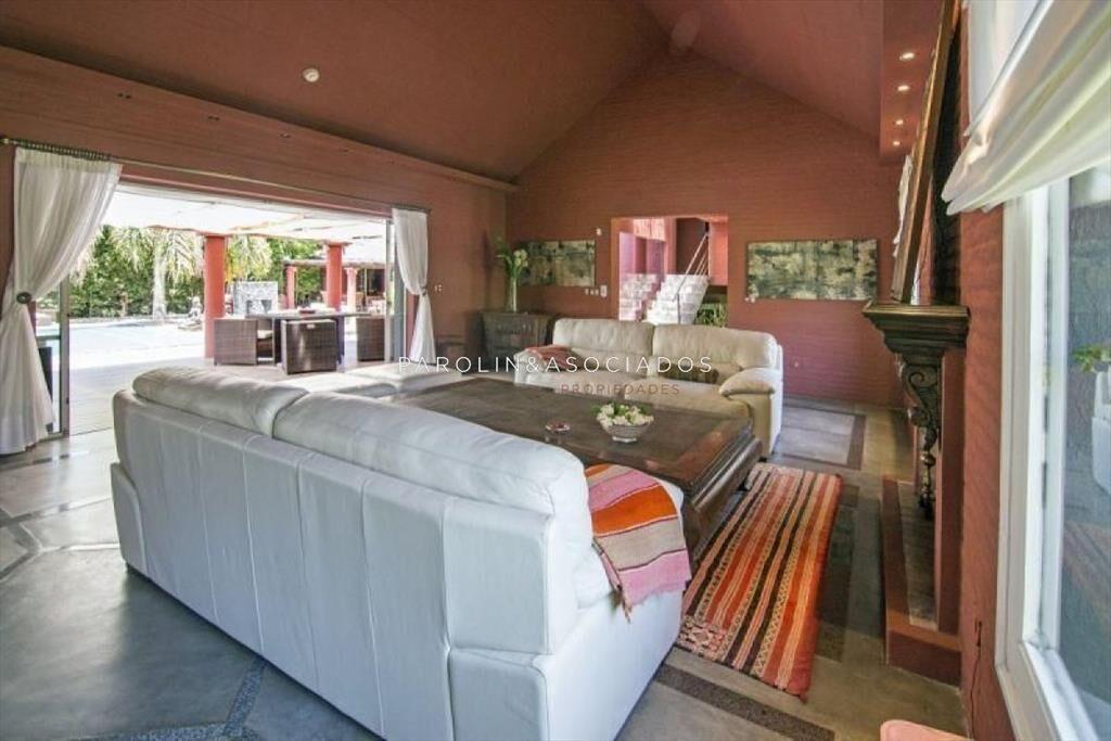 Casa en venta de 4 dormitorios en Punta del Este.