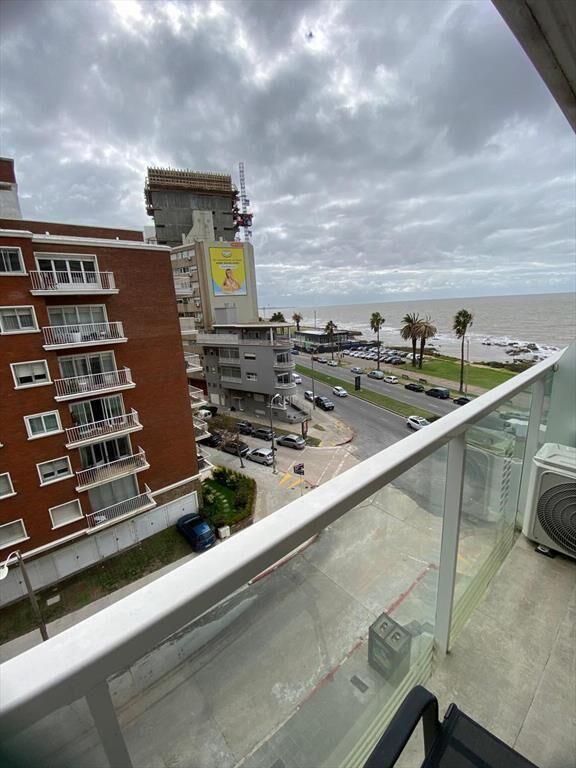 Alquiler Apartamento monoambiente amoblado con vista al mar