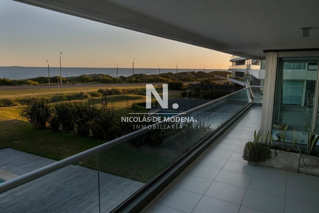 Apartamento en alquiler, 3 dormitorios, Playa Brava, Punta
