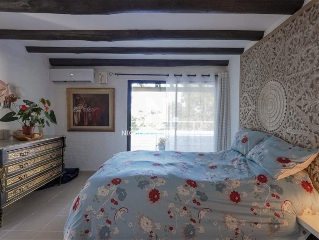 Vende casa en Arenas de Jose ignacio de 3 en con