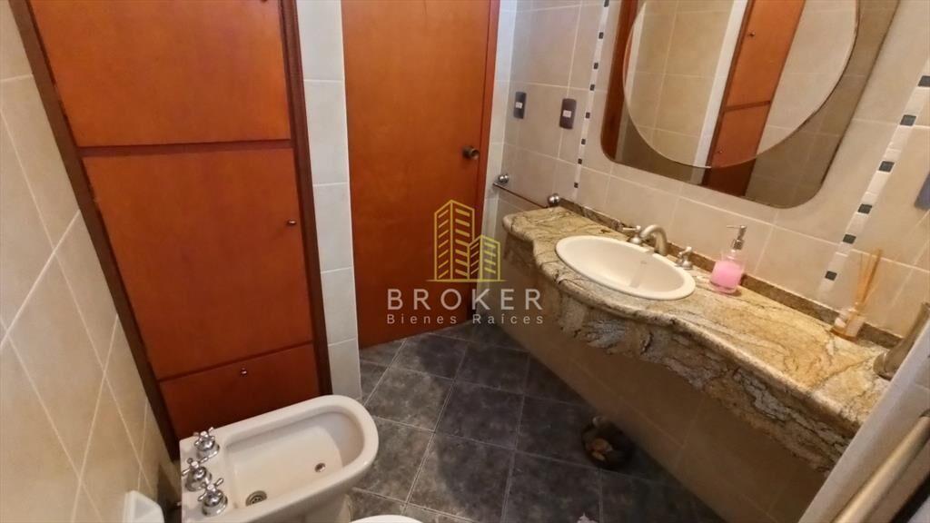Apartamento de dos dormitorios en Península.