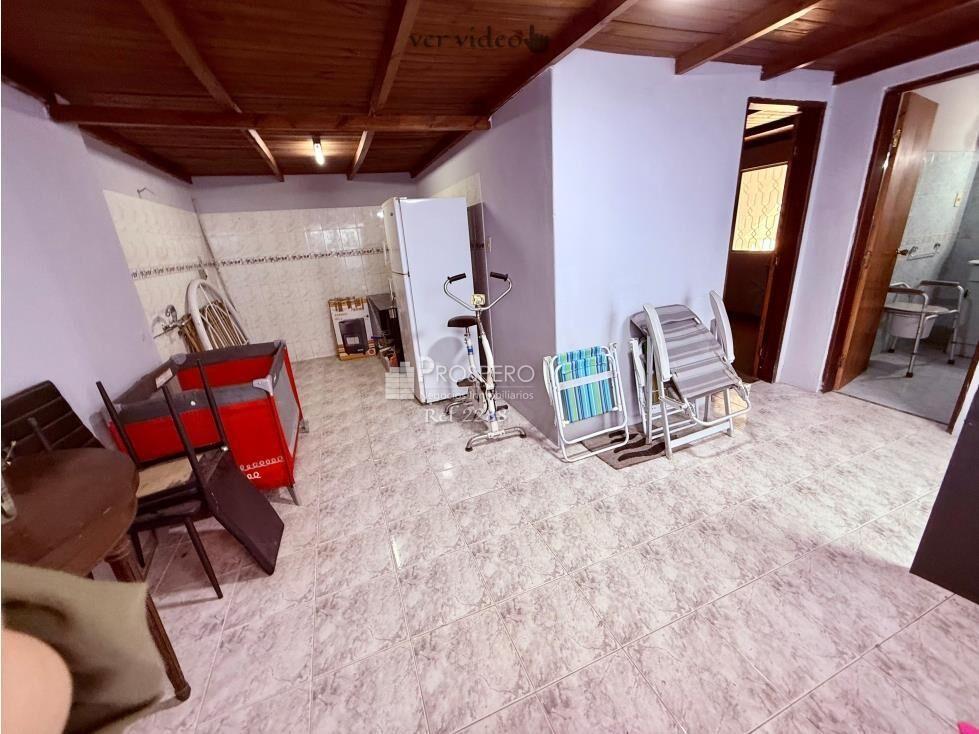 2288 venta casa 2 dorm + apto Brazo Oriental fondo garaje
