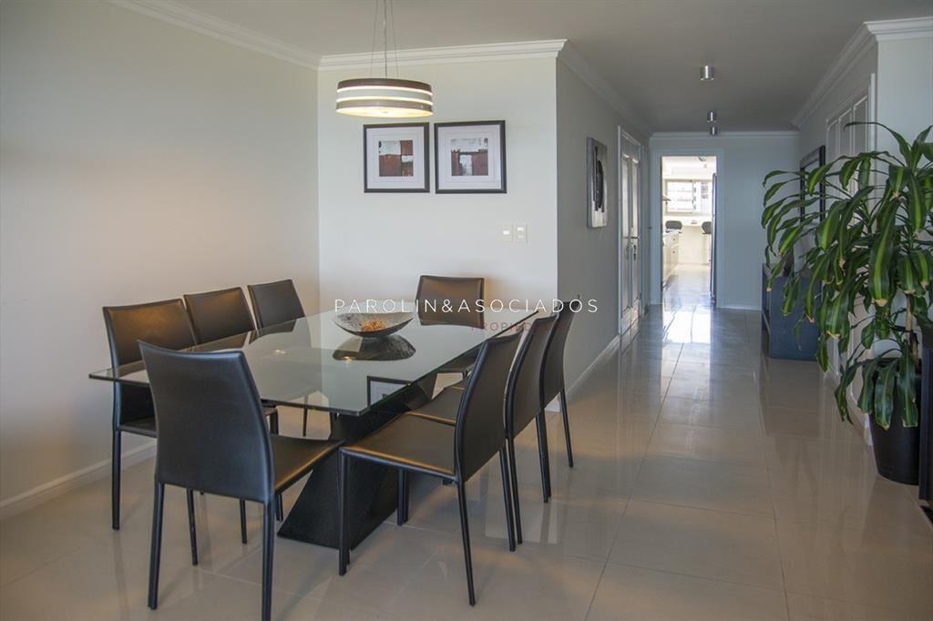 Apartamento de 3 dormitorios en venta frente al I