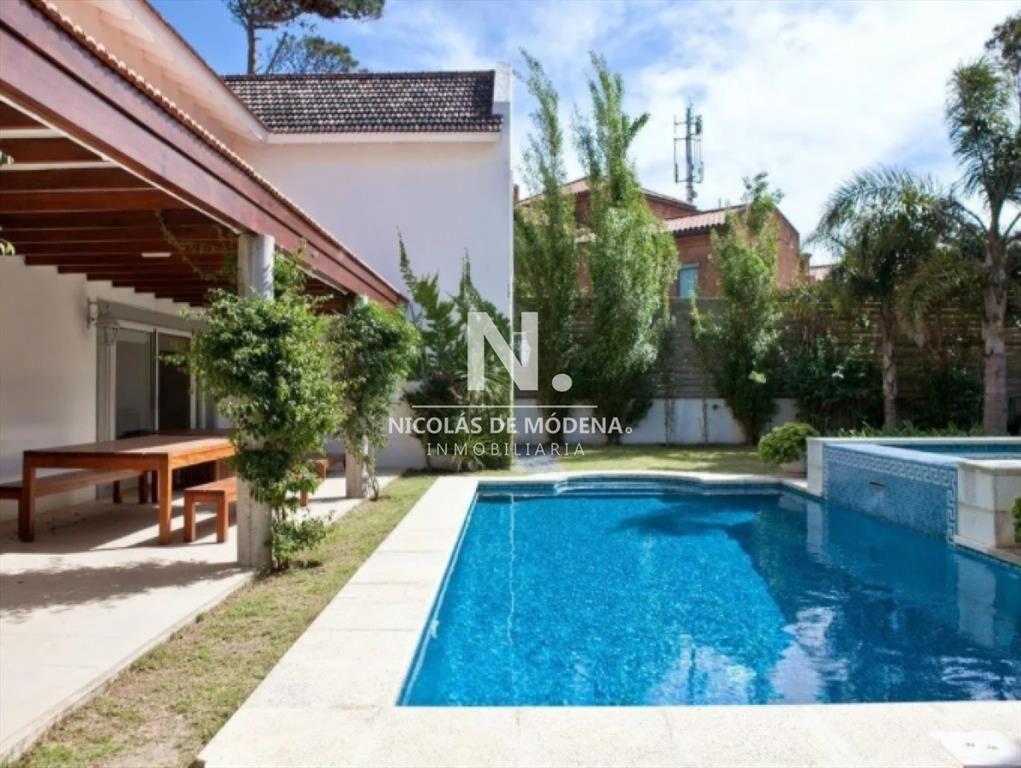 Muy buena casa en Montoya a metros de la Playa