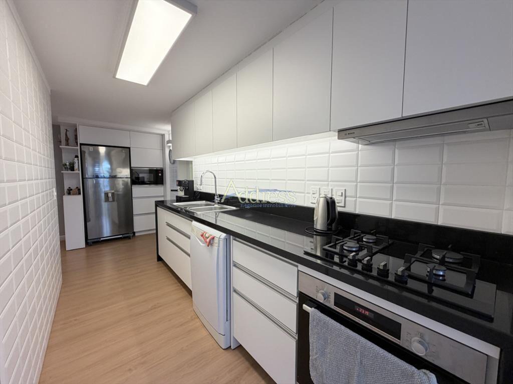 Apartamento en venta de 4 dormitorios con vista