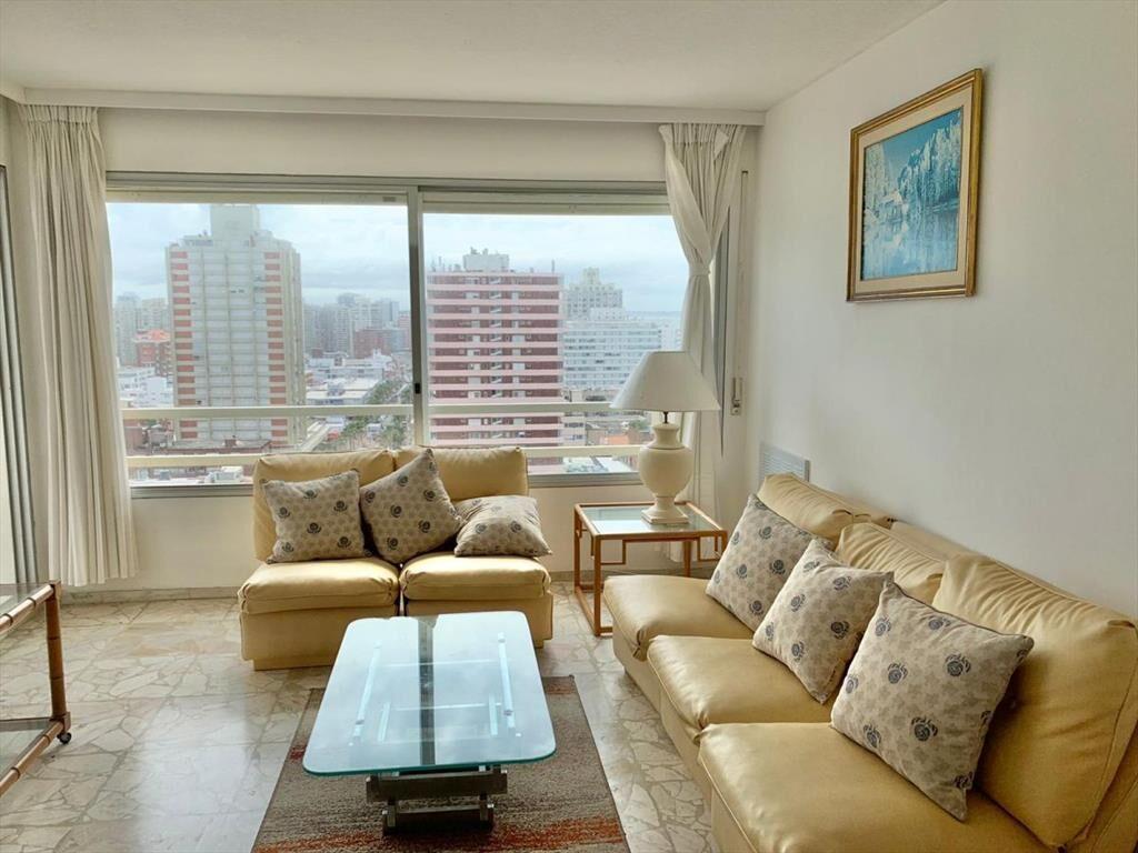 Peninsula a pasos del centro torre libertador