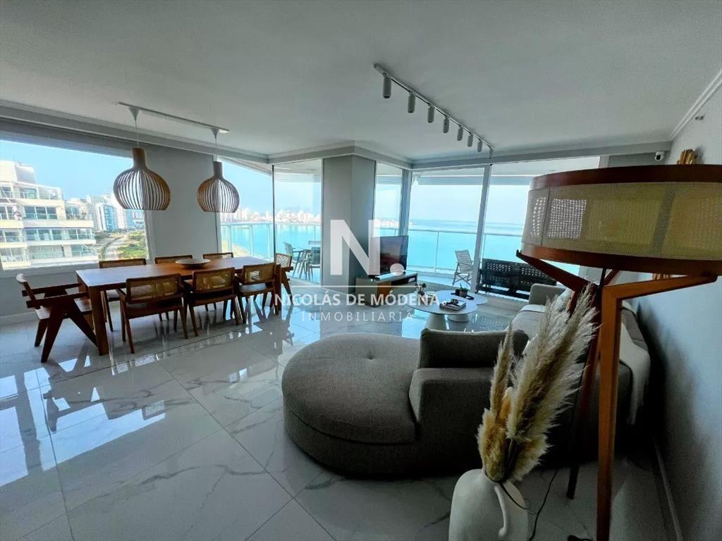 Apartamento en venta 4 dormitorios en Playa Punta