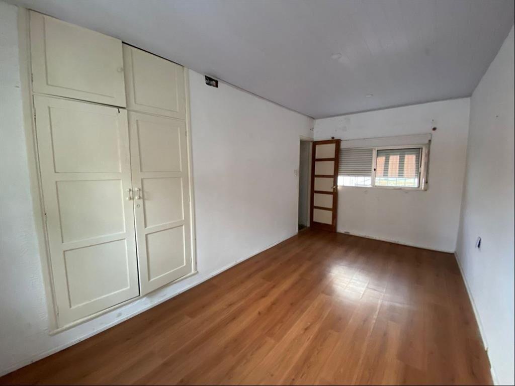 Venta casa Reducto 4 dormitorios+deposito,fondo. CON RENTA