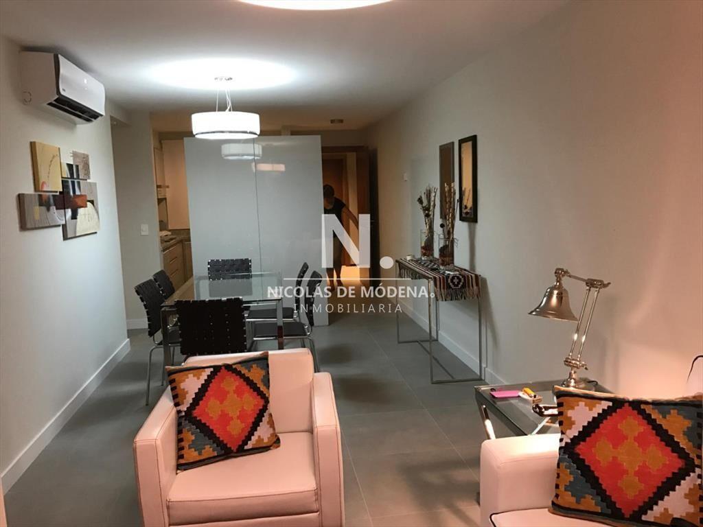 Departamento de 2 dormitorios en venta, en Punta