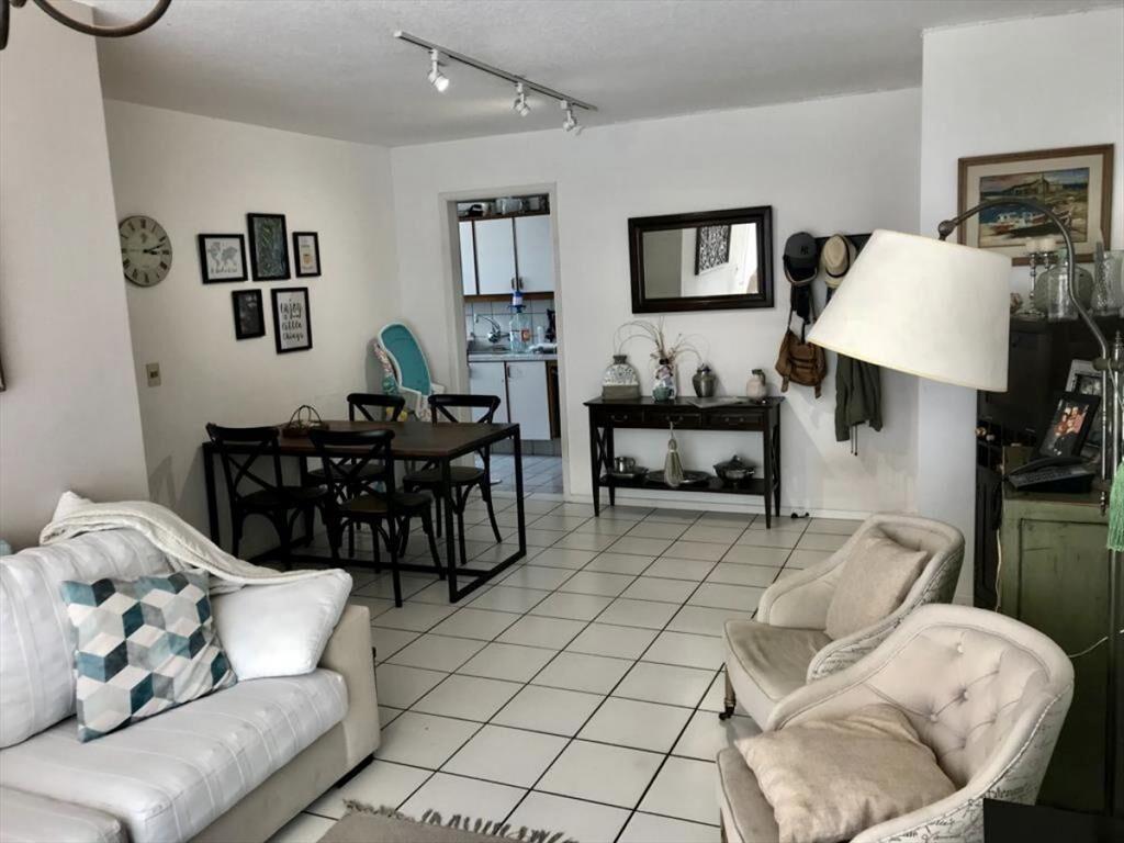 Apartamento en venta - Sobre Roosevelt