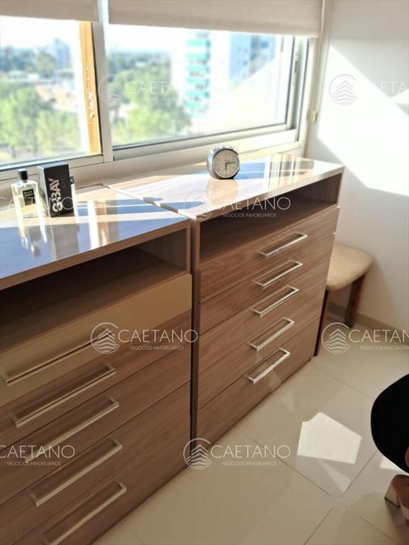 Apartamento de 2 dormitorios en Av. Roosevelt, ,