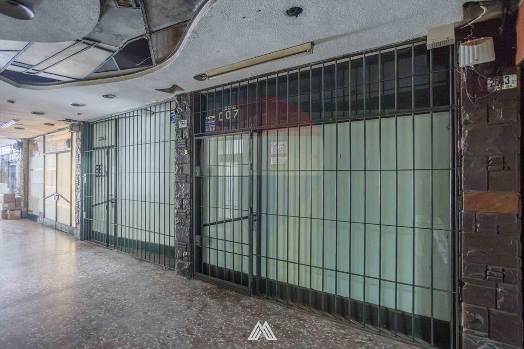 VENTA LOCAL COMERCIAL EN GALERIA CORDON